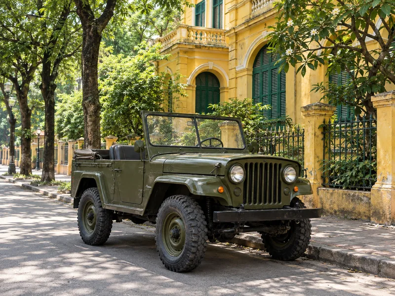 Hanoi-Highlights im Vintage-Armeejeep